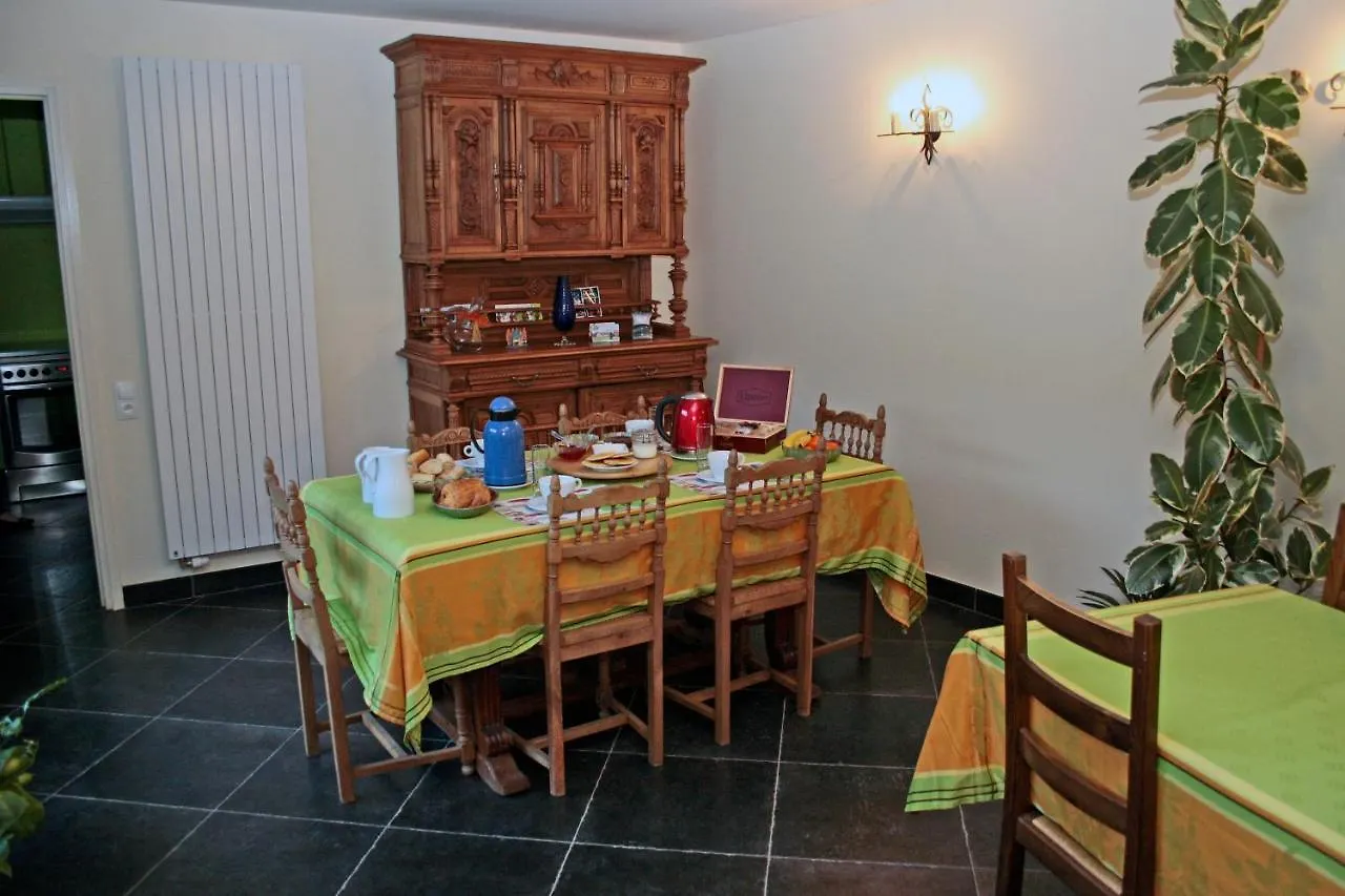Ferme Brocart Bed & Breakfast Bouvines 2*,  France